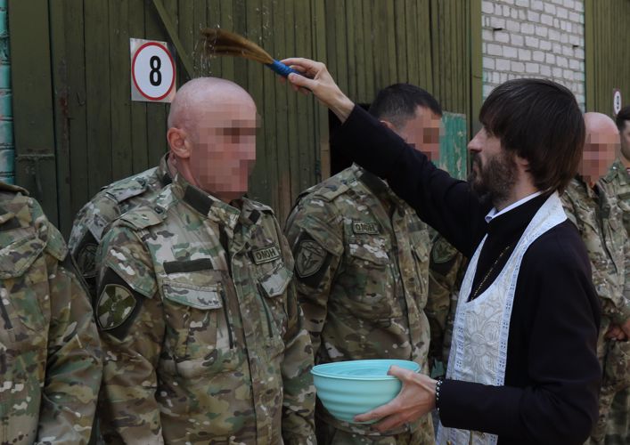 Во Владикавказе росгвардейцы приняли участие в литургии, посвященной Святому Равноапостольному князю Владимиру