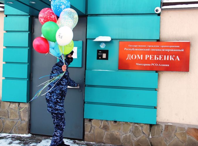 Росгвардейцы поздравили с Новым годом воспитанников детского дома