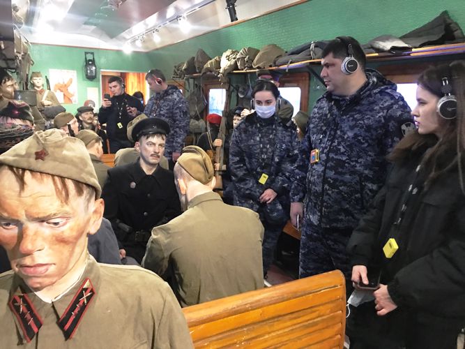 Во Владикавказе росгвардейцы посетили «Поезд Победы»