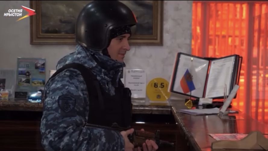 В СЕВЕРНОЙ ОСЕТИИ РОСГВАРДЕЙЦЫ ПРИНЯЛИ УЧАСТИЕ В СПЕЦПРОЕКТЕ РЕГИОНАЛЬНОГО ТЕЛЕВИДЕНИЯ