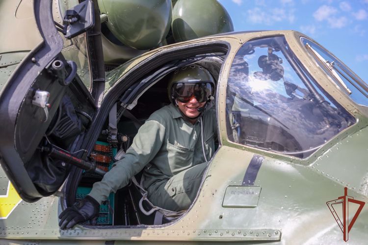 ДИРЕКТОР РОСГВАРДИИ ПОЗДРАВИЛ АВИАТОРОВ ВЕДОМСТВА С 45-ЛЕТИЕМ ОБРАЗОВАНИЯ АВИАЦИИ ВОЙСК НАЦИОНАЛЬНОЙ ГВАРДИИ