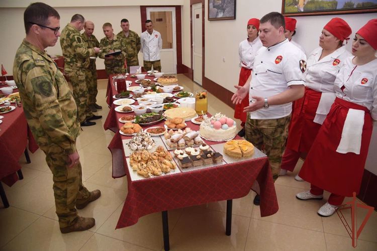 КОМАНДА ВЛАДИКАВКАЗСКОГО СОЕДИНЕНИЯ РОСГВАРДИИ ЗАНЯЛА ПРИЗОВОЕ МЕСТО НА ОКРУЖНОМ ЭТАПЕ КОНКУРСА СПЕЦИАЛИСТОВ ПРОДОВОЛЬСТВЕННОЙ СЛУЖБЫ
