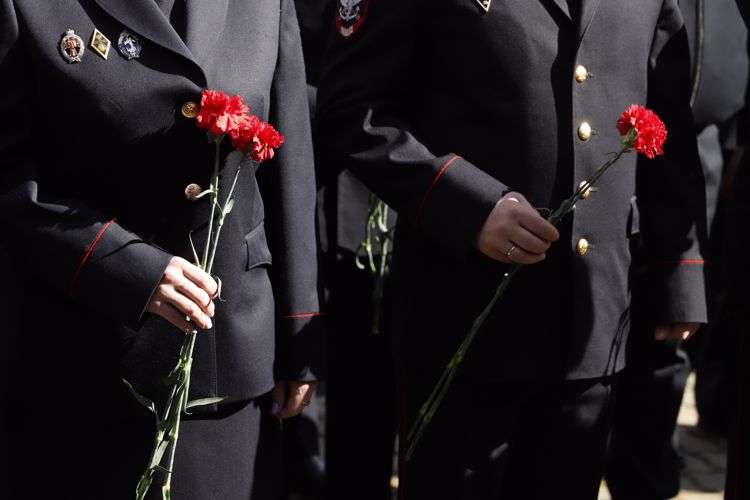 НАЧАЛЬНИК УПРАВЛЕНИЯ РОСГВАРДИИ ПО РЕСПУБЛИКЕ СЕВЕРНАЯ ОСЕТИЯ-АЛАНИЯ ПРИНЯЛ УЧАСТИЕ В ОТКРЫТИИ ПАМЯТНИКА ПОГИБШИМ ПРАВООХРАНИТЕЛЯМ В МИНЕРАЛЬНЫХ ВОДАХ