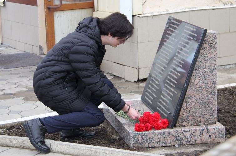 ГОДОВЩИНУ ОБРАЗОВАНИЯ ВОИНСКОЙ ЧАСТИ ВЛАДИКАВКАЗСКОГО СОЕДИНЕНИЯ РОСГВАРДИИ ОТМЕТИЛИ В СЕВЕРНОЙ ОСЕТИИ 
