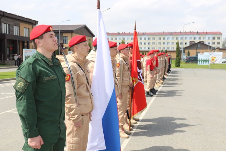 В СЕВЕРНОЙ ОСЕТИИ РОСГВАРДЕЙЦЫ ПРИНЯЛИ УЧАСТИЕ В ОТКРЫТИИ ЕЖЕГОДНОГО ПАТРИОТИЧЕСКОГО МЕРОПРИЯТИЯ