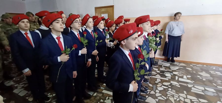 ПАМЯТНЫЙ СТЕНД ВОЕННОСЛУЖАЩИМ РОСГВАРДИИ ОТКРЫЛИ В СЕВЕРНОЙ ОСЕТИИ