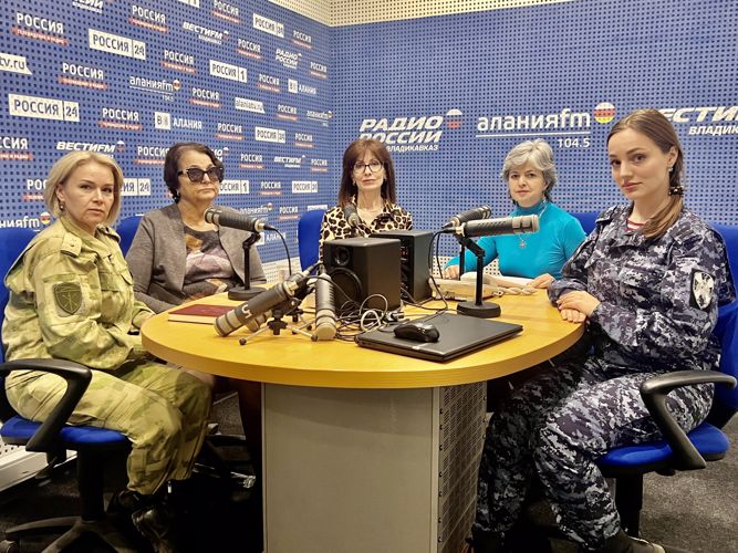 В СЕВЕРНОЙ ОСЕТИИ РОСГВАРДЕЙЦЫ ВЫСТУПИЛИ НА РЕГИОНАЛЬНОМ РАДИО