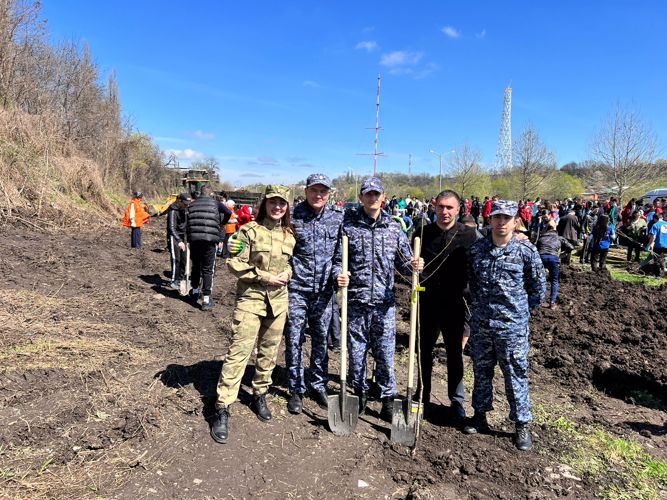 РОСГВАРДЕЙЦЫ ПРИНЯЛИ УЧАСТИЕ В ЭКОЛОГИЧЕСКОЙ АКЦИИ ВО ВЛАДИКАВКАЗЕ