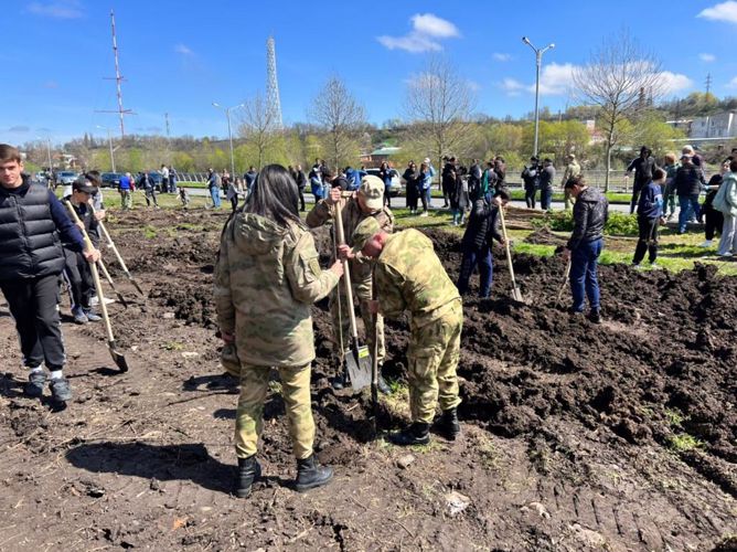 РОСГВАРДЕЙЦЫ ПРИНЯЛИ УЧАСТИЕ В ЭКОЛОГИЧЕСКОЙ АКЦИИ ВО ВЛАДИКАВКАЗЕ