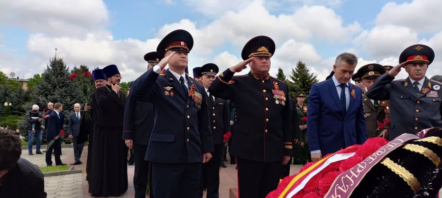 ВО ВЛАДИКАВКАЗЕ РУКОВОДСТВО РОСГВАРДИИ ПРИНЯЛО УЧАСТИЕ В ТОРЖЕСТВЕННОМ МЕРОПРИЯТИИ, ПОСВЯЩЕННОМ ДНЮ ПОБЕДЫ