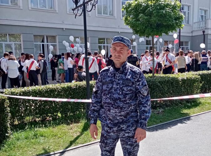 СОТРУДНИКИ РОСГВАРДИИ ОБЕСПЕЧИЛИ ПРАВОПОРЯДОК НА ПРАЗДНИКЕ ПОСЛЕДНЕГО ЗВОНКА В СЕВЕРНОЙ ОСЕТИИ