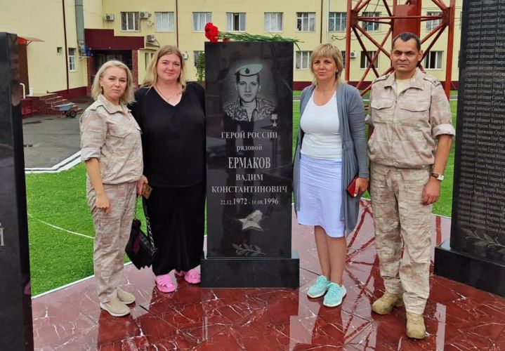 В СЕВЕРНОЙ ОСЕТИИ ПОЧТИЛИ ПАМЯТЬ ПОГИБШЕГО ВОИНА ПРАВОПОРЯДКА