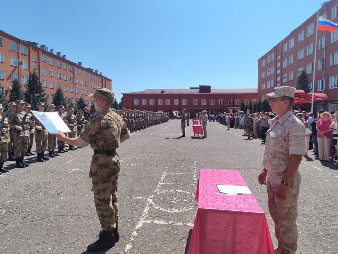 НОВОБРАНЦЫ ВЛАДИКАВКАЗСКОГО СОЕДИНЕНИЯ РОСГВАРДИИ ПРИНЯЛИ ПРИСЯГУ