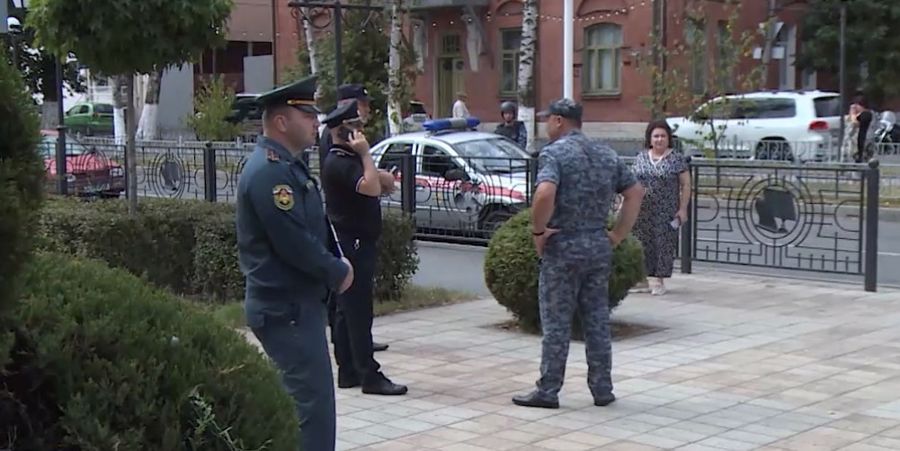 В СЕВЕРНОЙ ОСЕТИИ РОСГВАРДЕЙЦЫ ПРИНЯЛИ УЧАСТИЕ ВО ВСЕРОССИЙСКИХ АНТИТЕРРОРИСТИЧЕСКИХ УЧЕНИЯХ