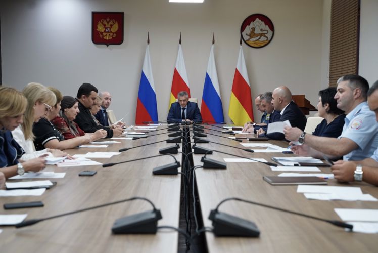 РОСГВАРДЕЙЦЫ ПРИНЯЛИ УЧАСТИЕ В ЗАСЕДАНИИ ОРГКОМИТЕТА ПО ПОДГОТОВКЕ К ТРАУРНЫМ МЕРОПРИЯТИЯМ, ПОСВЯЩЕННЫМ  БЕСЛАНСКОЙ ТРАГЕДИИ