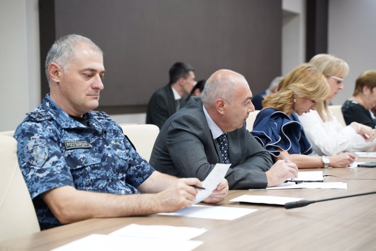РОСГВАРДЕЙЦЫ ПРИНЯЛИ УЧАСТИЕ В ЗАСЕДАНИИ ОРГКОМИТЕТА ПО ПОДГОТОВКЕ К ТРАУРНЫМ МЕРОПРИЯТИЯМ, ПОСВЯЩЕННЫМ  БЕСЛАНСКОЙ ТРАГЕДИИ