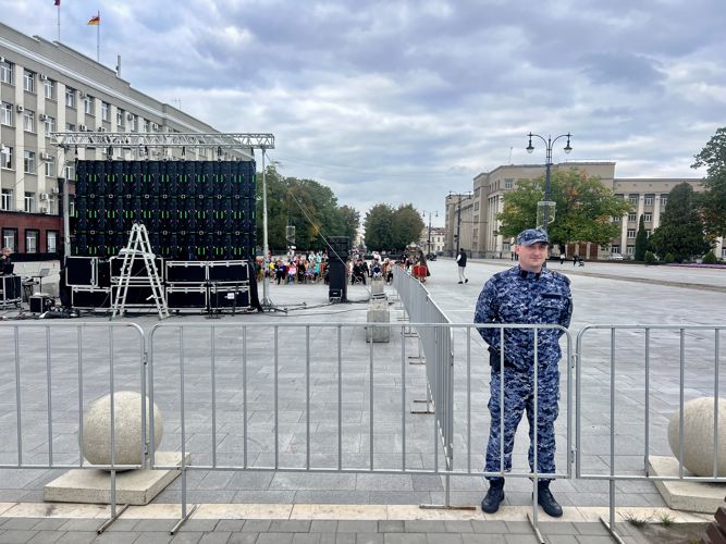 РОСГВАРДЕЙЦЫ ОБЕСПЕЧИЛИ ПРАВОПОРЯДОК НА МЕРОПРИЯТИИ, ПРИУРОЧЕННОМ К ПРАЗДНОВАНИЮ 240-ЛЕТИЯ МАРИИНСКОГО ТЕАТРА