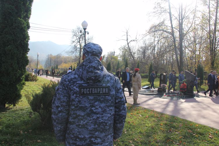 НАЧАЛЬНИК УПРАВЛЕНИЯ РОСГВАРДИИ ПО РСО-АЛАНИЯ ПРИНЯЛ УЧАСТИЕ В ПАМЯТНОМ МЕРОПРИЯТИИ