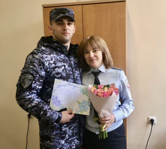 В СЕВЕРНОЙ ОСЕТИИ ПРОШЛА АКЦИЯ РОСГВАРДИИ «С ЛЮБОВЬЮ К МАМЕ»