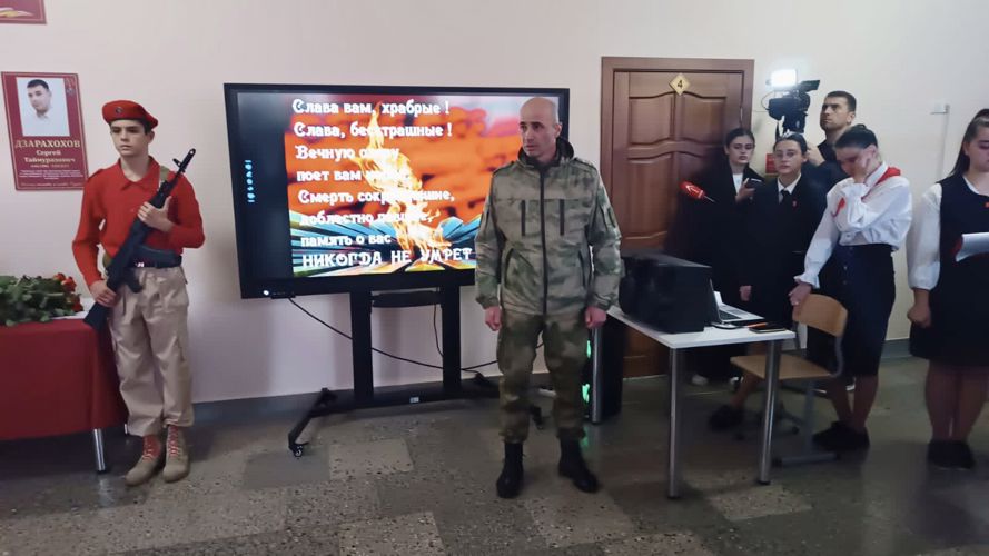ПАМЯТЬ ПОГИБШЕГО РОСГВАРДЕЙЦА УВЕКОВЕЧИЛИ В СЕВЕРНОЙ ОСЕТИИ