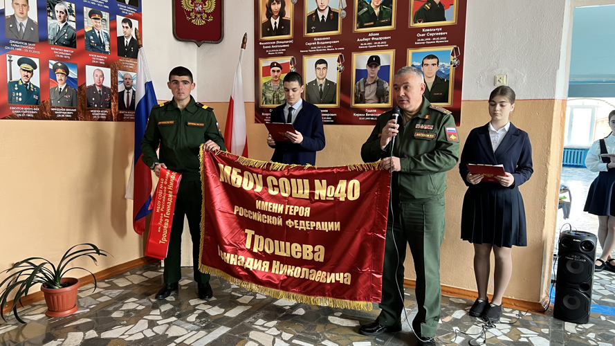 ПАМЯТЬ ПОГИБШИХ ВОЕННОСЛУЖАЩИХ РОСГВАРДИИ УВЕКОВЕЧЕНА ВО ВЛАДИКАВКАЗЕ