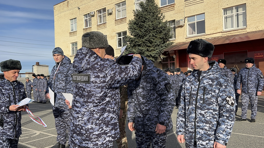 В СЕВЕРНОЙ ОСЕТИИ НАГРАДИЛИ РОСГВАРДЕЙЦЕВ -  ПОБЕДИТЕЛЕЙ СОРЕВНОВАНИЙ ПО РУКОПАШНОМУ БОЮ