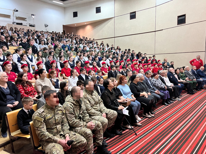 РОСГВАРДЕЙЦЫ УЧАСТВУЮТ В МЕРОПРИЯТИЯХ КО ДНЮ ГЕРОЕВ ОТЕЧЕСТВА ВО ВЛАДИКАВКАЗЕ