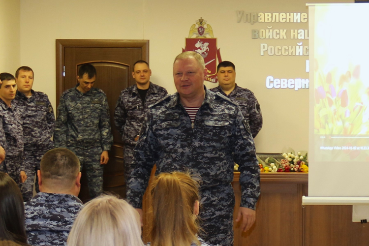 ПОЗДРАВЛЕНИЕ НАЧАЛЬНИКА УПРАВЛЕНИЯ РОСГВАРДИИ ПО РСО-АЛАНИЯ ГЕНЕРАЛ-МАЙОРА ПОЛИЦИИ ВАЛЕРИЯ ГОЛОТА С МЕЖДУНАРОДНЫМ ЖЕНСКИМ ДНЕМ