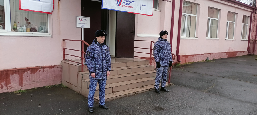РОСГВАРДЕЙЦЫ ОБЕСПЕЧИЛИ БЕЗОПАСНОСТЬ ВО ВРЕМЯ ПРОВЕДЕНИЯ ВЫБОРОВ ПРЕЗИДЕНТА РОССИИ  В  СЕВЕРНОЙ ОСЕТИИ