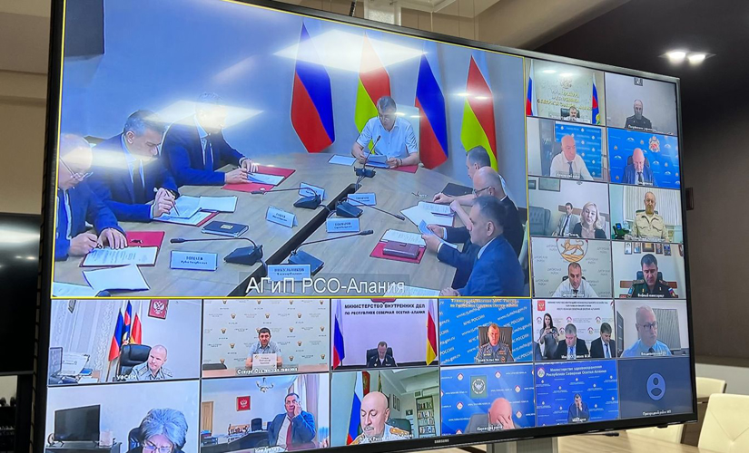 РУКОВОДИТЕЛЬ УПРАВЛЕНИЯ РОСГВАРДИИ ПО РЕСПУБЛИКЕ СЕВЕРНАЯ ОСЕТИЯ-АЛАНИЯ ПРИНЯЛ УЧАСТИЕ В ЗАСЕДАНИИ РЕГИОНАЛЬНОЙ АНТИТТЕРОРИТИЧЕСКОЙ КОМИССИИ И ОПЕРАТИВНОГО ШТАБА