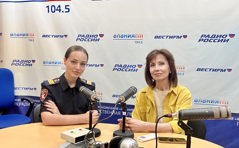 «В ЭФИРЕ РОСГВАРДИЯ»: РАДИОСЛУШАТЕЛЯМ СЕВЕРНОЙ ОСЕТИИ РАССКАЗАЛИ О ПОРЯДКЕ ПОСТУПЛЕНИЯ НА СЛУЖБУ