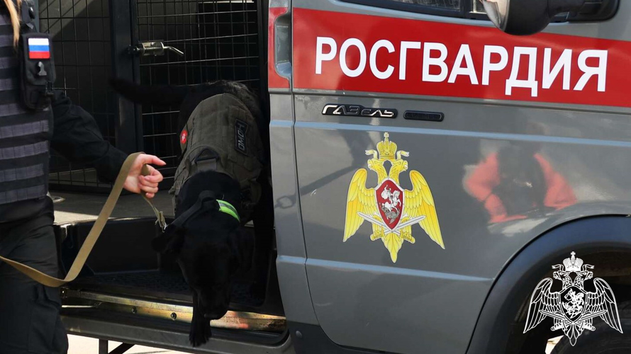 СОТРУДНИКИ ОМОН РОСГВАРДИИ ОСМОТРЕЛИ ОПАСНЫЕ НАХОДКИ В СЕВЕРНОЙ ОСЕТИИ