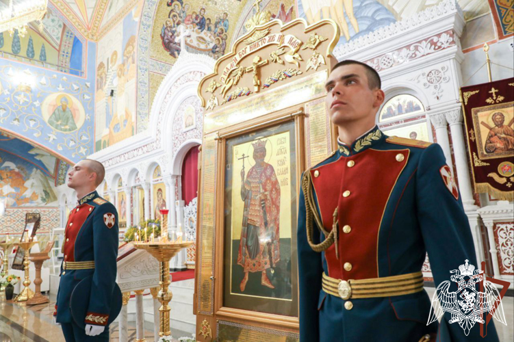В ЧЕСТЬ СВЯТОГО РАВНОАПОСТОЛЬНОГО ВЕЛИКОГО КНЯЗЯ ВЛАДИМИРА В ГЛАВНОМ ХРАМЕ РОСГВАРДИИ СОСТОЯЛОСЬ ТОРЖЕСТВЕННОЕ БОГОСЛУЖЕНИЕ