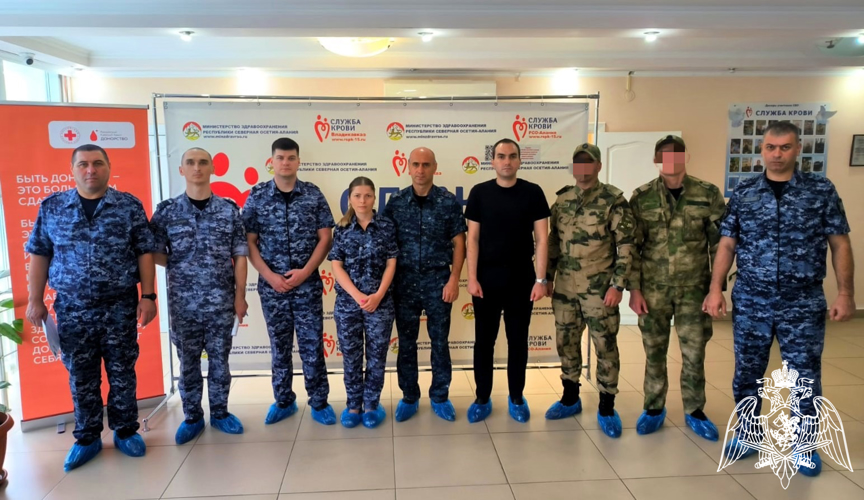 ДОНОРСКУЮ АКЦИЮ «ОТ СЕРДЦА К СЕРДЦУ» ПОДДЕРЖАЛИ РОСГВАРДЕЙЦЫ ВО ВЛАДИКАВКАЗЕ