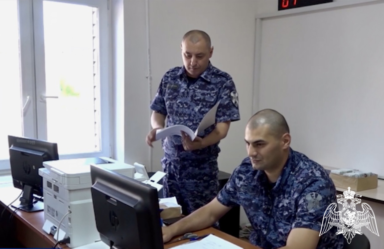 В СЕВЕРНОЙ ОСЕТИИ РОСГВАРДИЯ ПРОВЕРЯЕТ ВЛАДЕЛЬЦЕВ ГРАЖДАНСКОГО ОРУЖИЯ