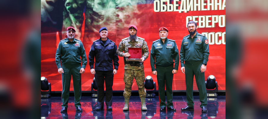 ЗАМЕСТИТЕЛИ ДИРЕКТОРА РОСГВАРДИИ ПОЗДРАВИЛИ С 25-ЛЕТИЕМ ОБЪЕДИНЕННУЮ ГРУППИРОВКУ ВОЙСК (СИЛ) НА СЕВЕРНОМ КАВКАЗЕ