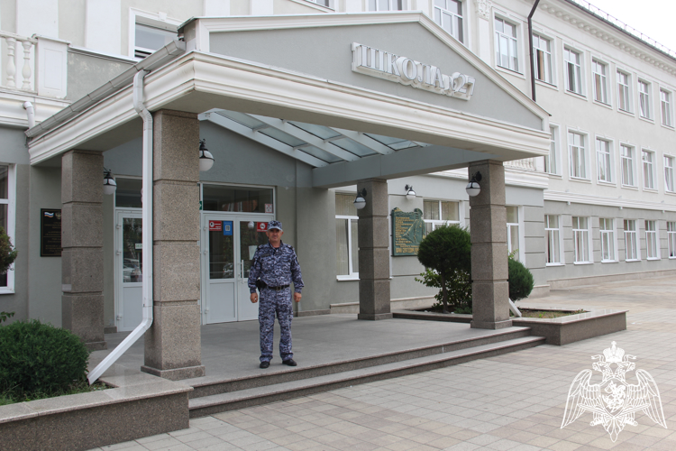 ВО ВЛАДИКАВКАЗЕ РОСГВАРДЕЙЦЫ ОБЕСПЕЧИЛИ ОХРАНУ ОБЩЕСТВЕННОГО ПОРЯДКА В ПЕРИОД ПРАЗДНОВАНИЯ ДНЯ ЗНАНИЙ