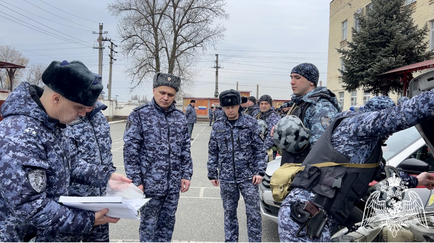 В УПРАВЛЕНИИ РОСГВАРДИИ ПО РСО-АЛАНИЯ ЗАВЕРШИЛСЯ ПЕРЕВОД ВООРУЖЕНИЯ И ТЕХНИКИ НА ЗИМНИЙ  ПЕРИОД ЭКСПЛУАТАЦИИ