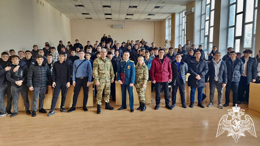 ВОЕННОСЛУЖАЩИЕ РОСГВАРДИИ ПРОВЕЛИ КРУГЛЫЙ СТОЛ КО ДНЮ ГЕРОЕВ ОТЕЧЕСТВА
