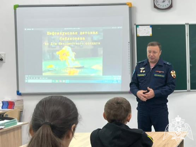 ВОЕННОСЛУЖАЩИЕ МОЗДОКСКОГО АВИАЦИОННОГО ПОЛКА РОСГВАРДИИ ПРОВЕЛИ МЕРОПРИЯТИЯ, ПОСВЯЩЕННЫЕ ДНЮ НЕИЗВЕСТНОГО СОЛДАТА