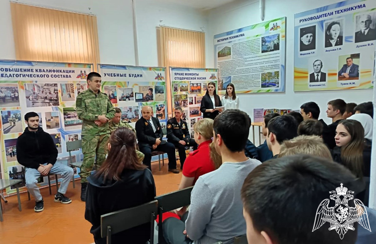 В СЕВЕРНОЙ ОСЕТИИ РОСГВАРДЕЙЦЫ ПРОВЕЛИ КРУГЛЫЕ СТОЛЫ В РАМКАХ  ДНЯ ПАМЯТИ О РОССИЯНАХ, ИСПОЛНЯВШИХ ВОИНСКИЙ ДОЛГ ЗА ПРЕДЕЛАМИ ОТЕЧЕСТВА