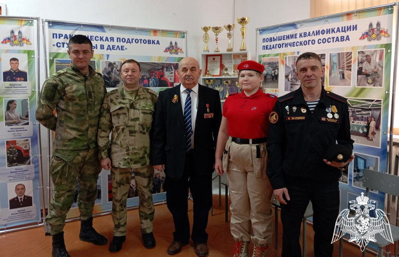 В СЕВЕРНОЙ ОСЕТИИ РОСГВАРДЕЙЦЫ ПРОВЕЛИ КРУГЛЫЕ СТОЛЫ В РАМКАХ  ДНЯ ПАМЯТИ О РОССИЯНАХ, ИСПОЛНЯВШИХ ВОИНСКИЙ ДОЛГ ЗА ПРЕДЕЛАМИ ОТЕЧЕСТВА