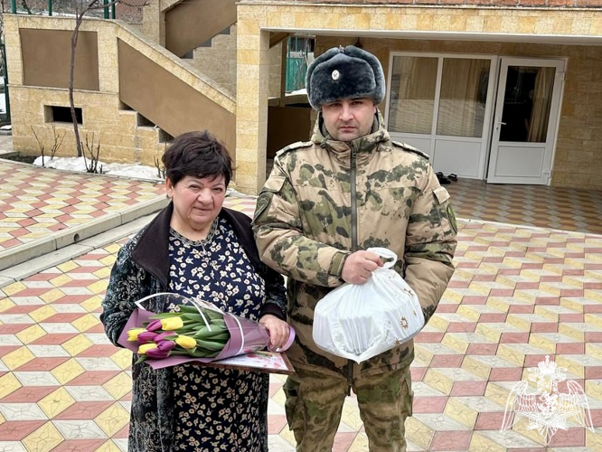 ВЛАДИКАВКАЗСКОЕ СОЕДИНЕНИЕ РОСГВАРДИИ ПРИСОЕДИНИЛОСЬ К АКЦИИ «ВАМ, ЛЮБИМЫЕ!»