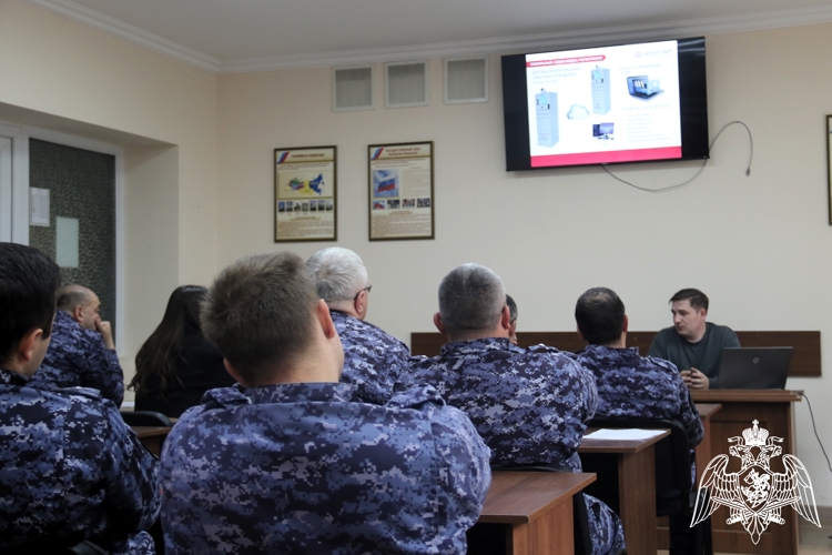 ВО ВЛАДИКАВКАЗЕ СОСТОЯЛСЯ КРУГЛЫЙ СТОЛ ПРИ УЧАСТИИ РОСГВАРДЕЙЦЕВ