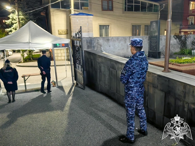 РОСГВАРДЕЙЦЫ ОБЕСПЕЧИЛИ ПРАВОПОРЯДОК В ПЕРИОД ПРАЗДНОВАНИЯ ПАСХИ В СЕВЕРНОЙ ОСЕТИИ