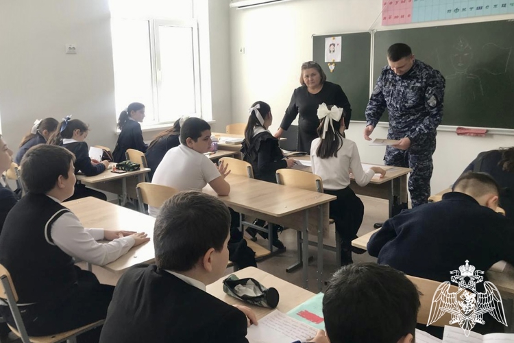 АКЦИЮ «БЕССМЕРТНЫЙ АВТОПОЛК» ПОДДЕРЖАЛИ РОСГВАРДЕЙЦЫ В СЕВЕРНОЙ ОСЕТИИ