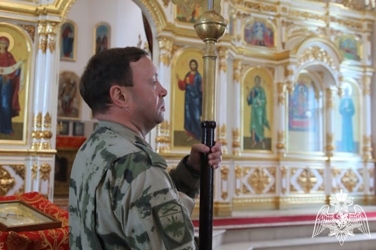 ВОЕННОСЛУЖАЩИЕ МОЗДОКСКОГО АВИАЦИОННОГО ПОЛКА РОСГВАРДИИ ПРИНЯЛИ УЧАСТИЕ В ПРАЗДНИЧНОМ БОГОСЛУЖЕНИИ