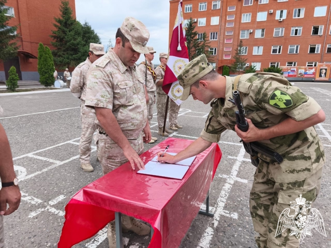 НОВОБРАНЦЫ ВЛАДИКАВКАЗСКОГО СОЕДИНЕНИЯ РОСГВАРДИИ ПРИНЯЛИ ПРИСЯГУ