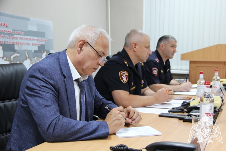 В УПРАВЛЕНИИ РОСГВАРДИИ ПО РЕСПУБЛИКЕ СЕВЕРНАЯ ОСЕТИЯ-АЛАНИЯ СОСТОЯЛОСЬ ЗАСЕДАНИЕ ОПЕРАТИВНОГО ШТАБА