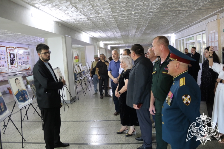 Мемориальная доска и «Парта Героя» памяти Героя России Марата Тибилова открыты в одной из школ Владикавказа